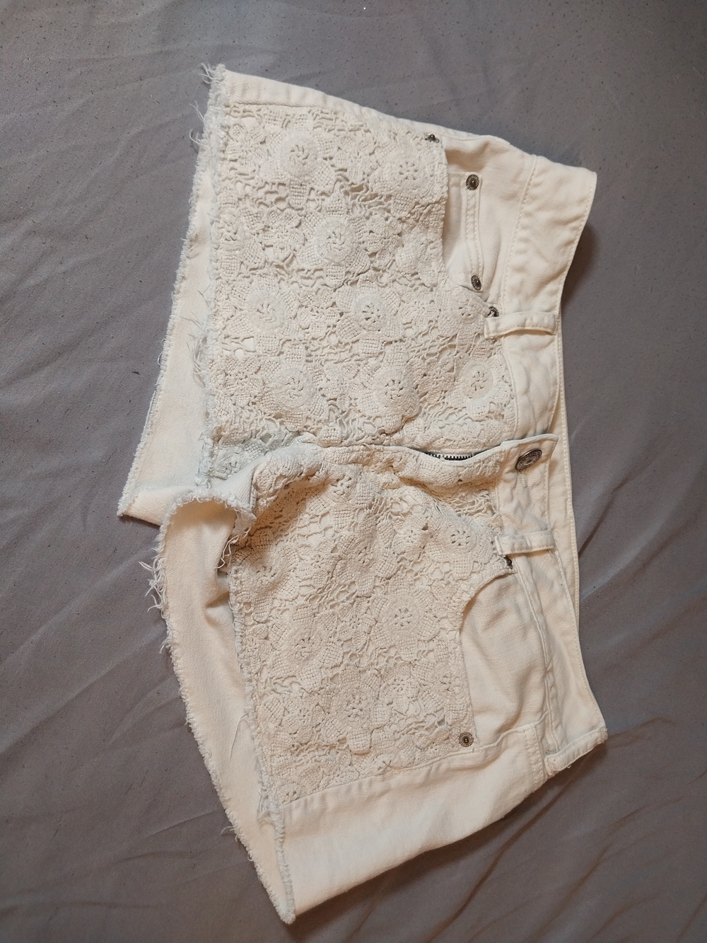 American Eagle [Crochet Lace Cut-Off Denim Shorts] #365
